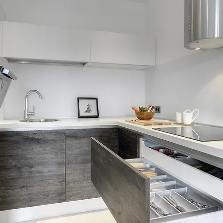 Διαμέρισμα Business